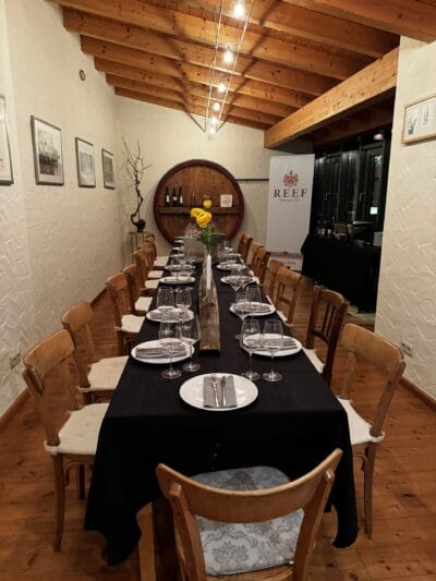 Weingut_Probierstube_gedeckt Weingut_Probierstube_gedeckt